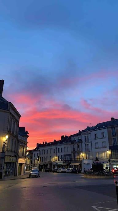 Dom Perignon , Au Coeur Du Centre-Ville D'Épernay Extérieur photo