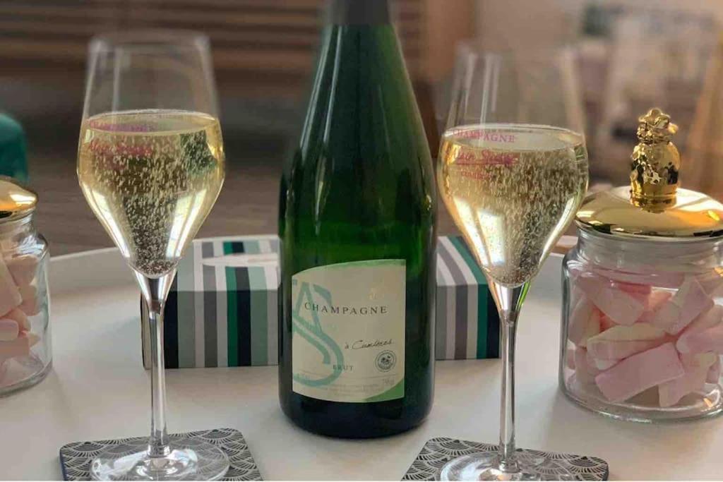 Dom Perignon , Au Coeur Du Centre-Ville D'Épernay Extérieur photo